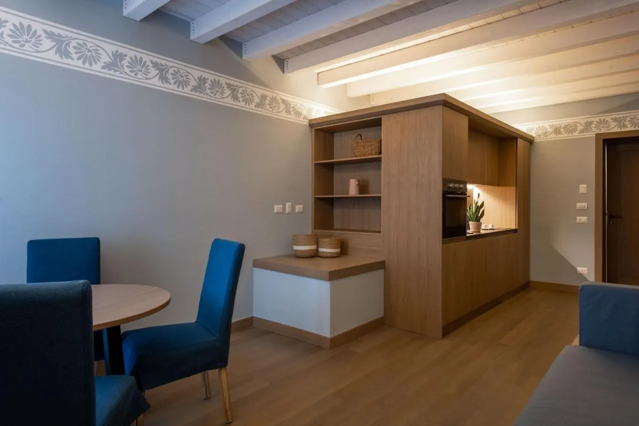Palazzo De Gregorio Apartments パレルモ